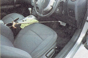 マイカーで講習の場合も教習車の様な簡易的な補助ブレーキを装着